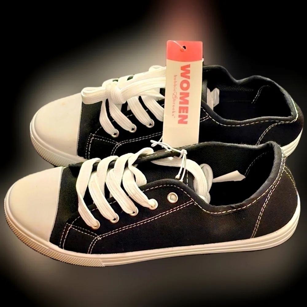 NWT Black and White Sneakers